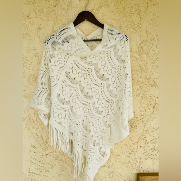 Handmade Poncho - Picture 5 of 6